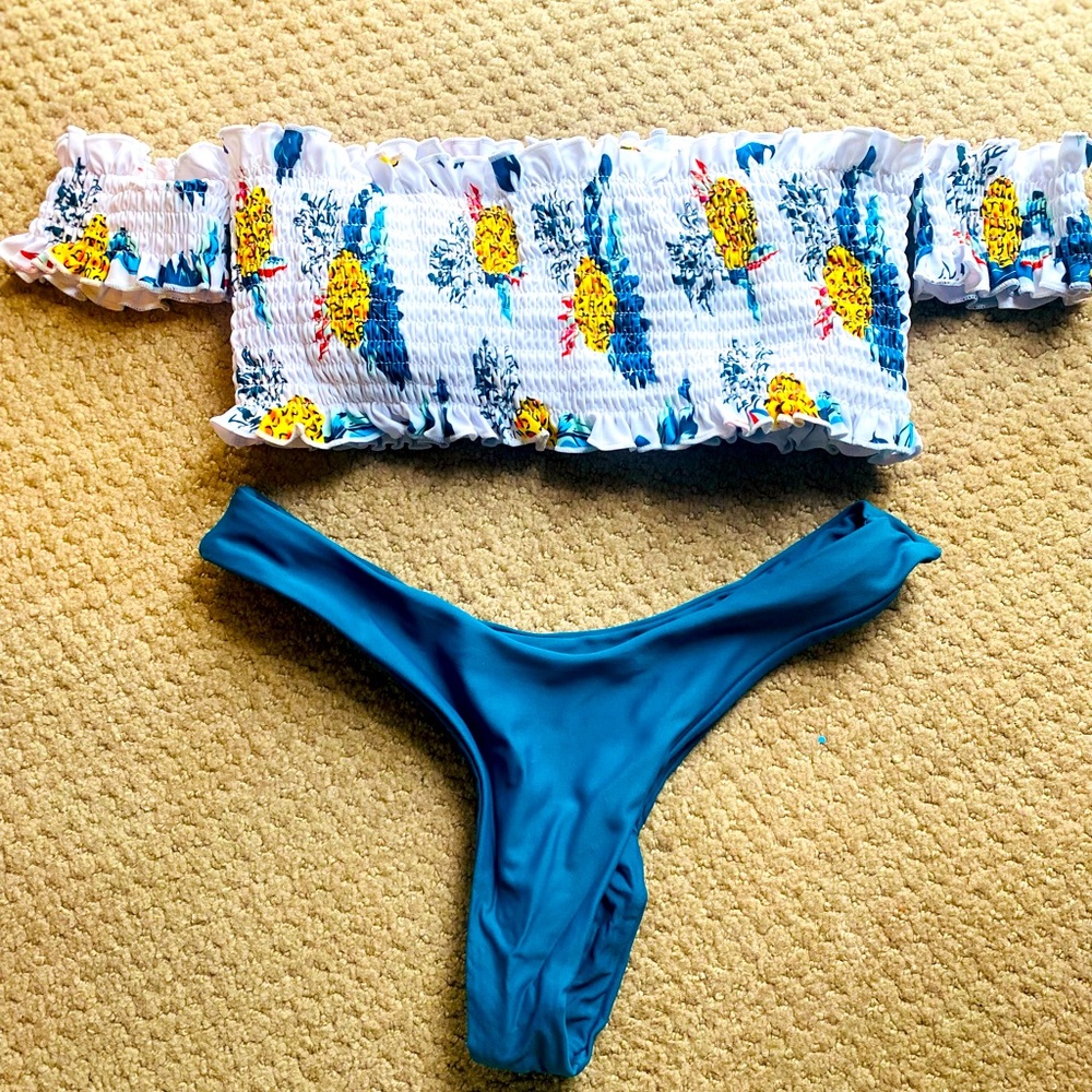 Worn once new condition size small ZAFUL